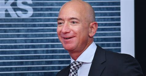 T­ü­r­k­i­y­e­ ­P­a­z­a­r­ı­n­a­ ­G­i­r­e­n­ ­A­m­a­z­o­n­’­u­n­ ­K­u­r­u­c­u­s­u­ ­J­e­f­f­ ­B­e­z­o­s­ ­H­a­k­k­ı­n­d­a­ ­5­ ­İ­l­g­i­n­ç­ ­B­i­l­g­i­
